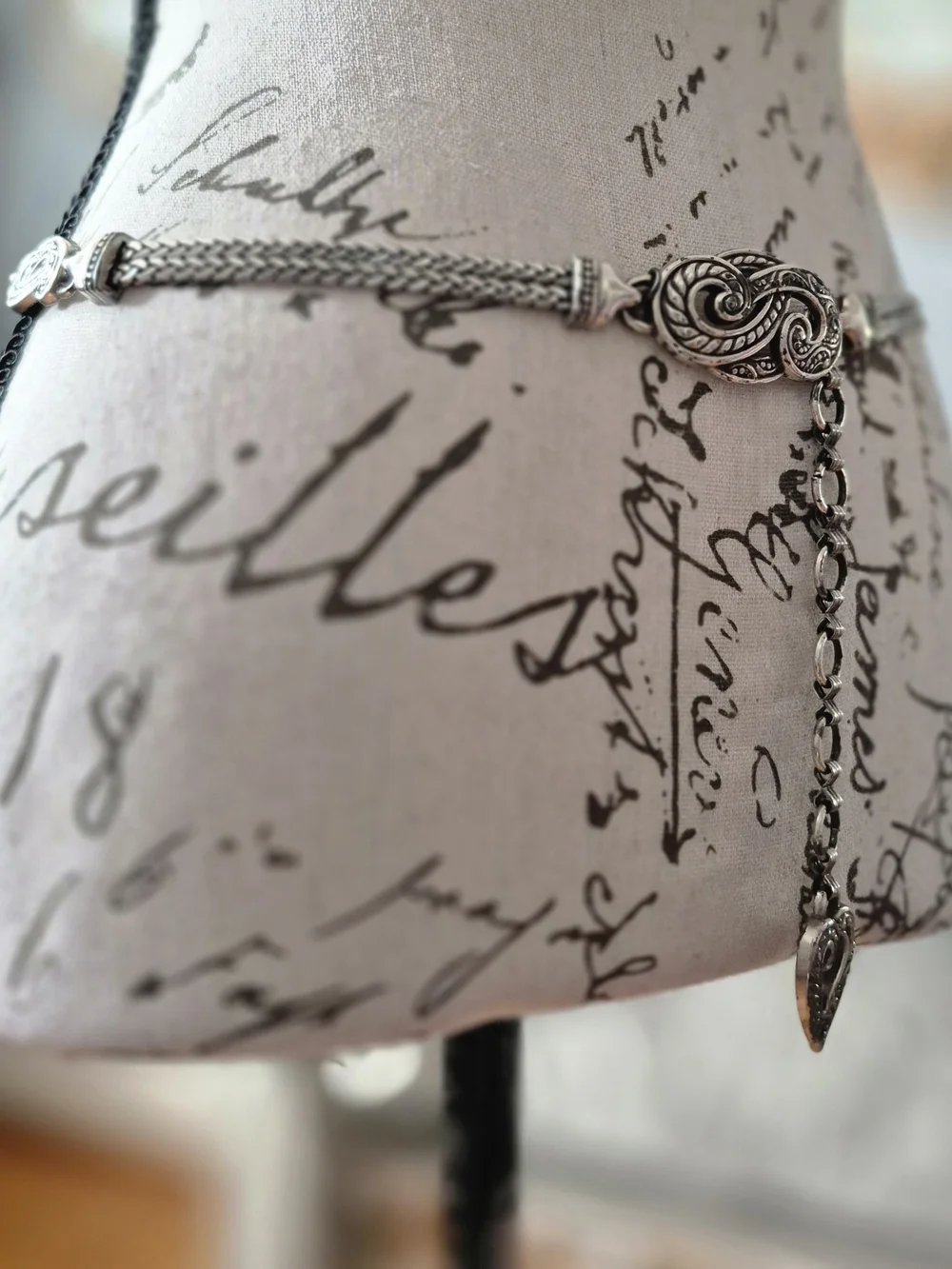 Brighton Bali Hai Silver-Plated Chain Belt with Heart Drop Small - Picture 3 of 7